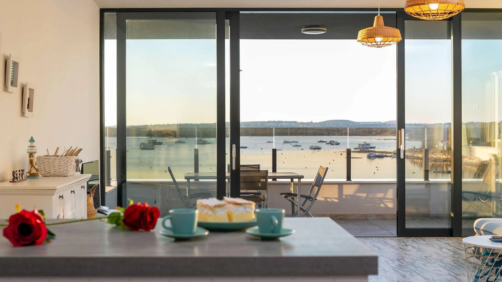 Sunset Bay Apartment With Pool In Medulin