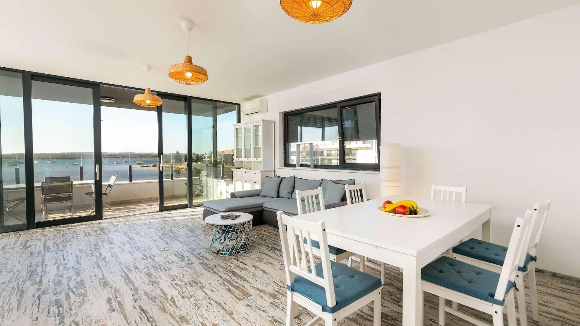 Sunset Bay Apartment With Pool In Medulin