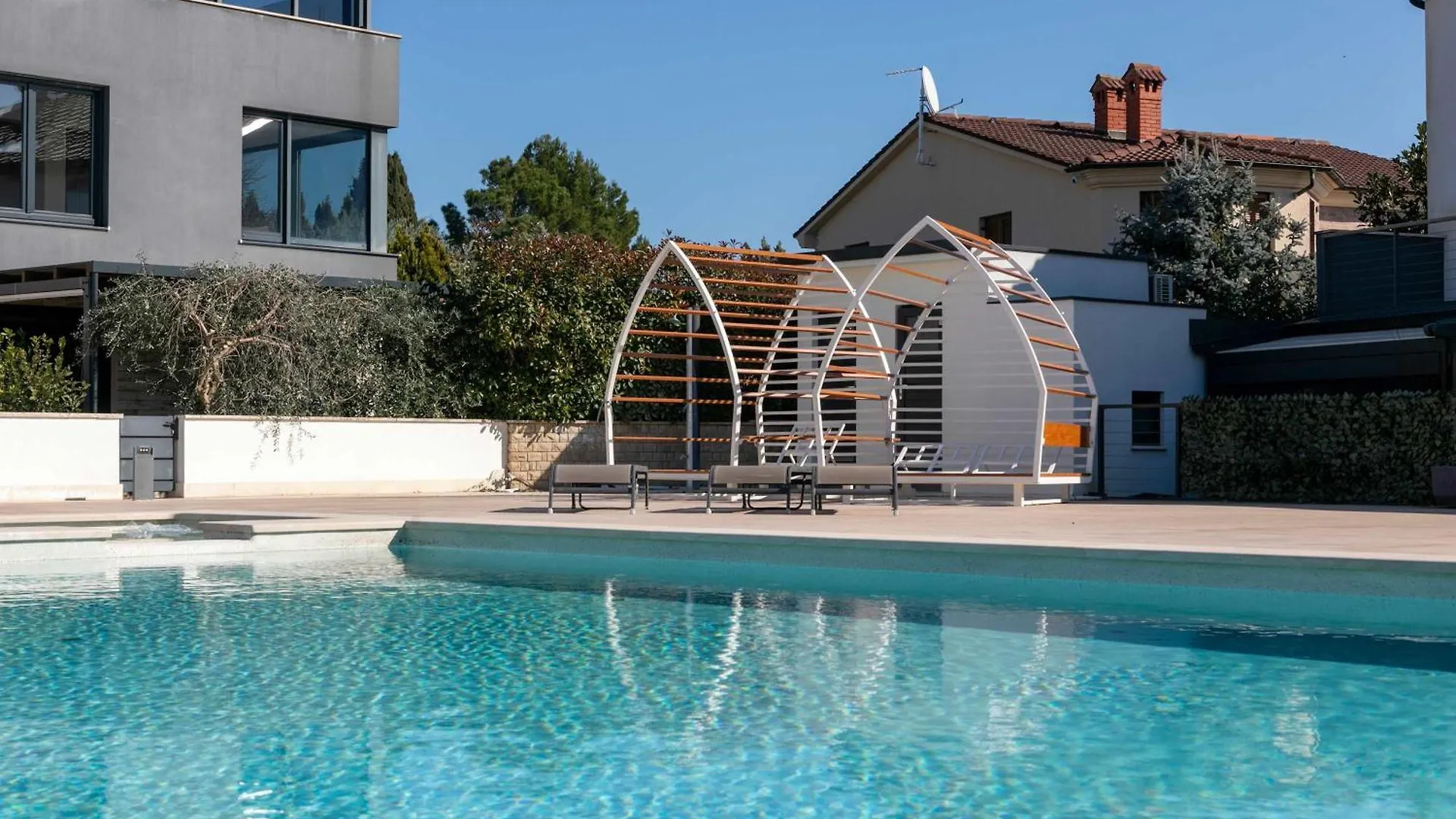 Sunset Bay Apartment With Pool In Medulin